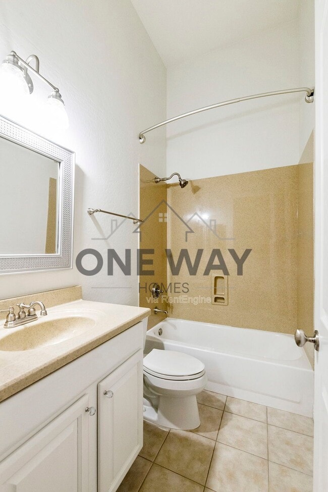 Building Photo - 4432 E Ford Ave