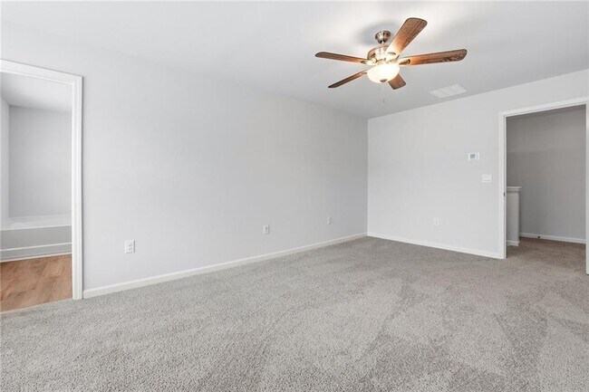 Building Photo - 255 Deerberry Dr