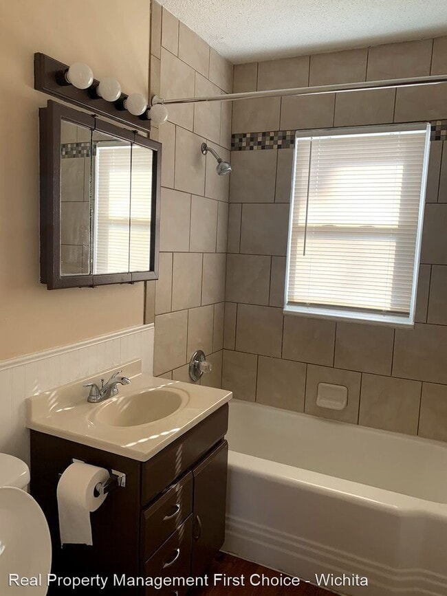 Building Photo - 3 br, 1.5 bath House - 2274 S Euclid