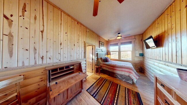 Building Photo - Beautiful Home on 10 Private Acres