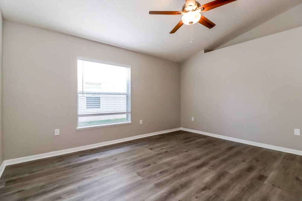 Building Photo - 1305 Alhambra Crest Dr