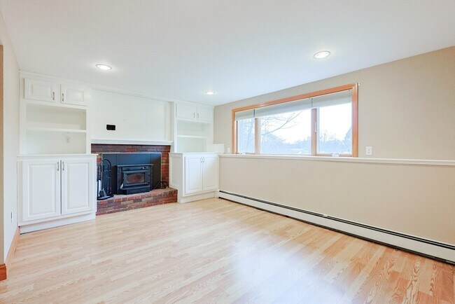 Building Photo - 68 Greene St