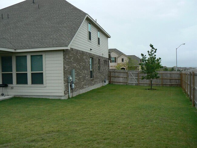 Building Photo - 5900 Bucine Cv