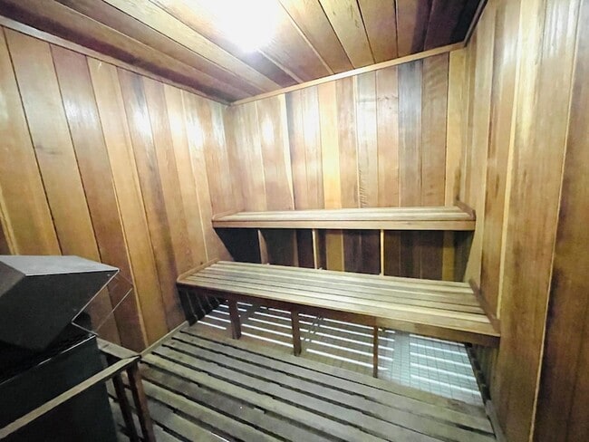 Building Photo - 257 S Cypress Rd