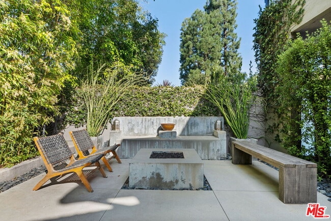 Building Photo - 3355 Alana Dr