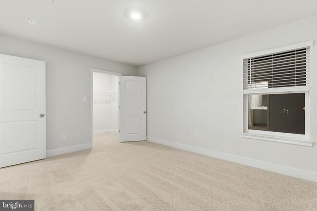 Building Photo - 5217 Manor Park Dr