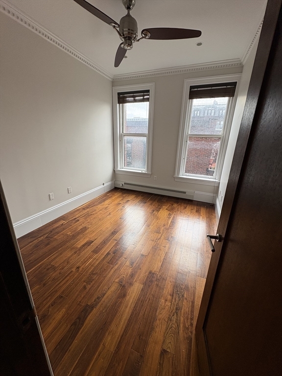 Building Photo - 483 Beacon St