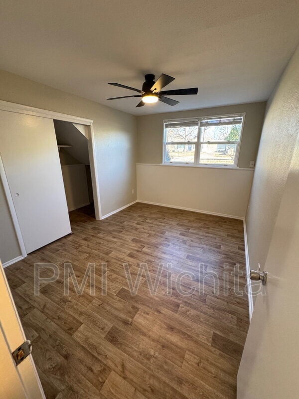 Building Photo - 713 N Dougherty Ave