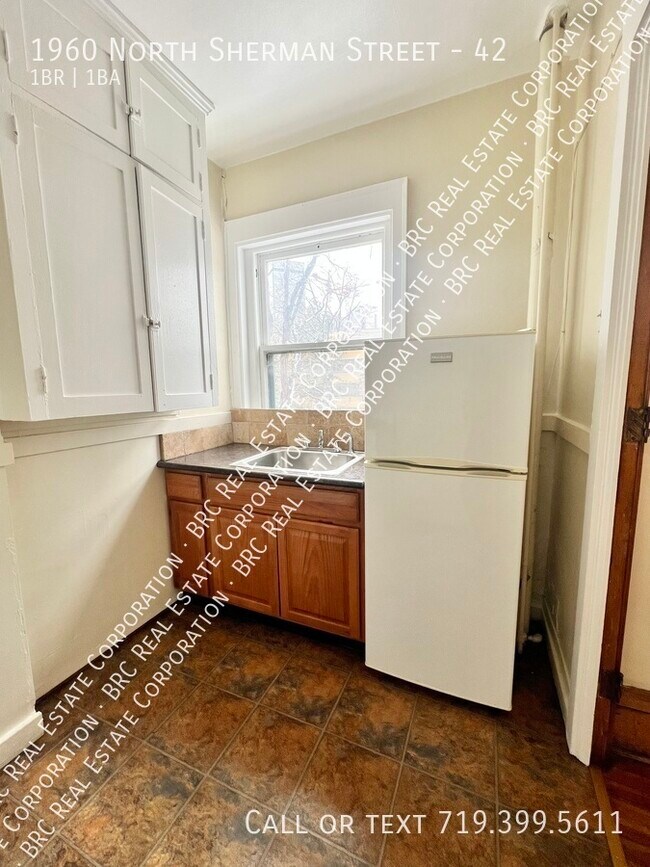 Building Photo - 1960 Sherman St