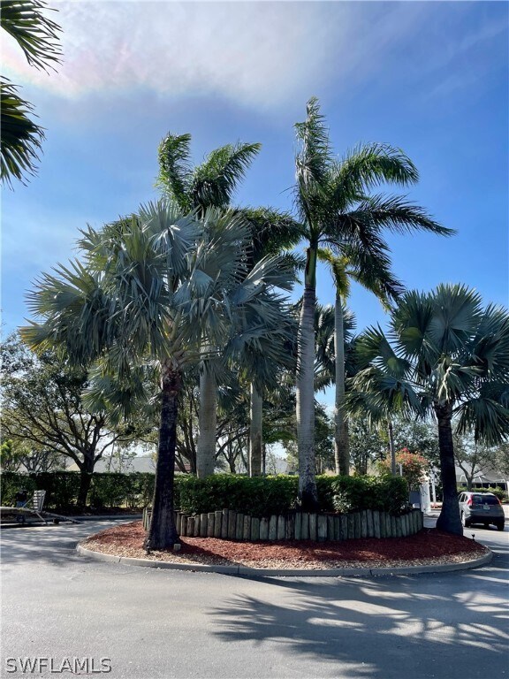 Building Photo - 8224 Key Royal Cir