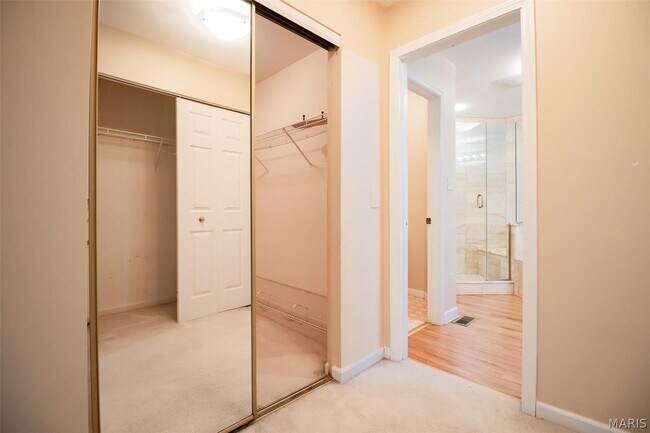 Building Photo - 3309 Lower Lakes Estates Dr