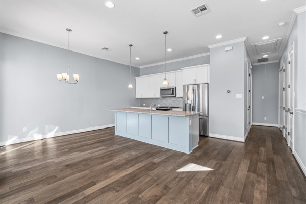 Building Photo - 1217 Highknoll Ln