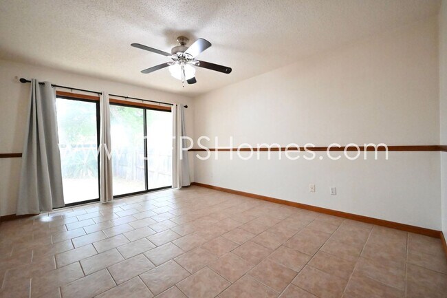 Building Photo - Ranch Style Home in Niceville
