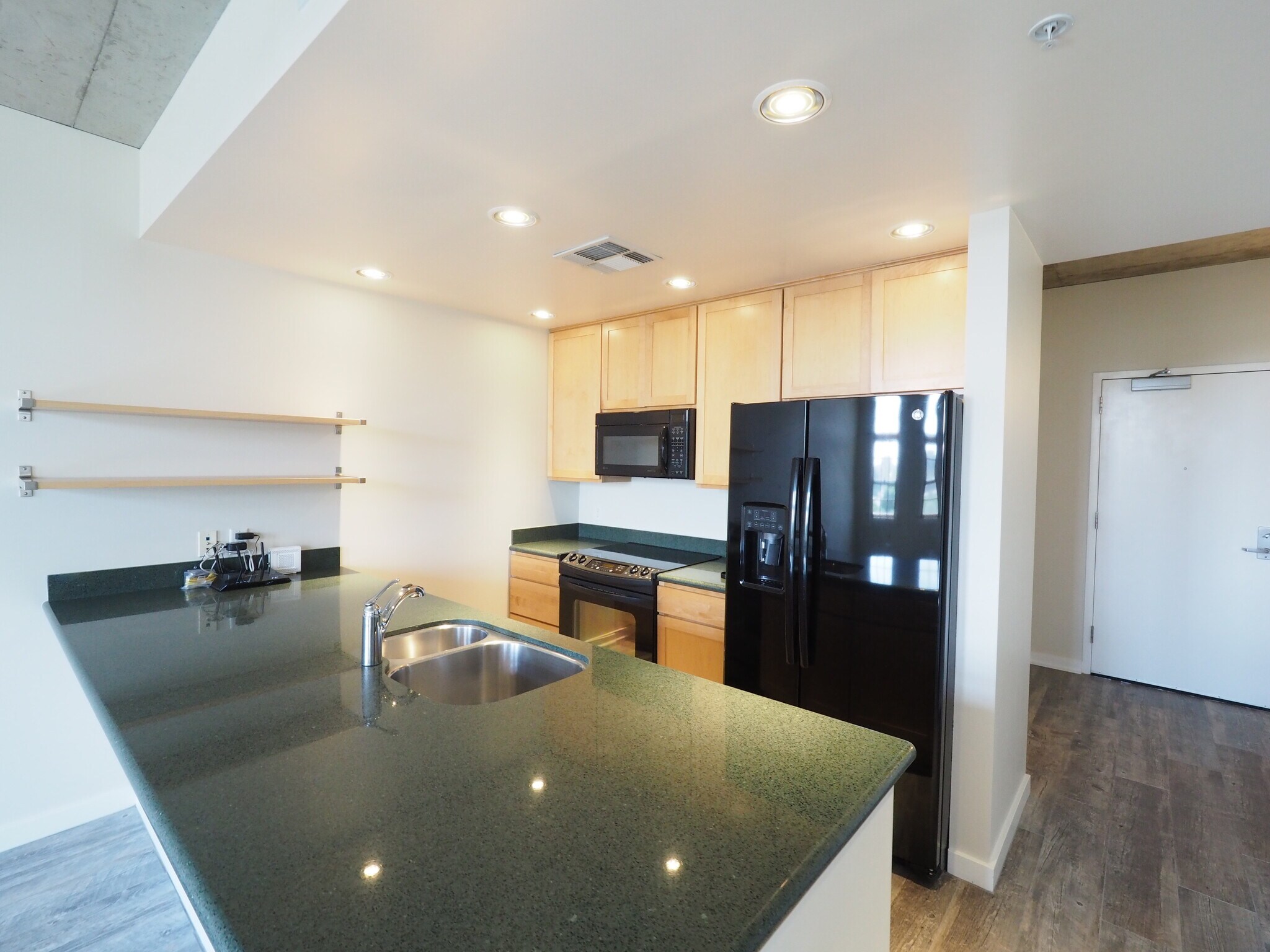 Building Photo - 275 S Harrison St