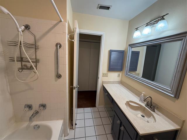 Building Photo - 2902 Post Oak Dr