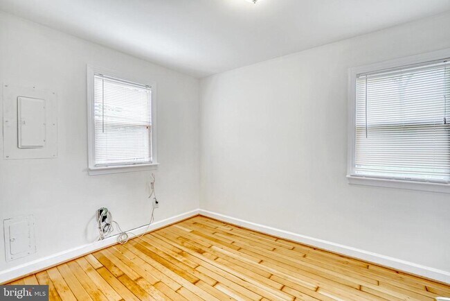 Building Photo - 5608 Tremont Dr