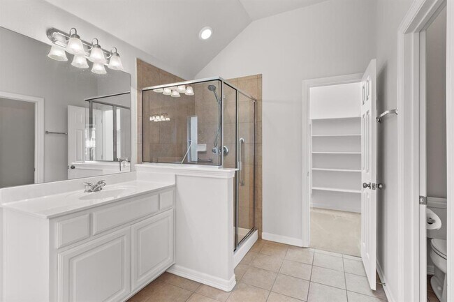 Building Photo - 765 Bent Wood Pl