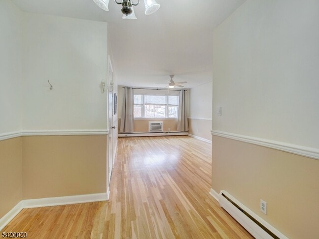 Building Photo - 741 Bloomfield Ave