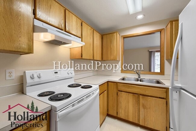 Building Photo - 15459 SW Donna Ct