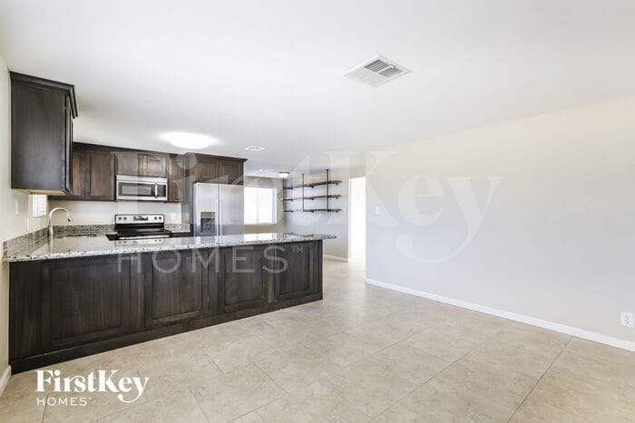 Building Photo - 3722 W Griswold Rd