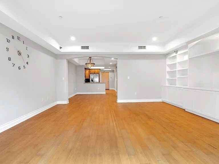 Building Photo - 1530 S Centinela Ave