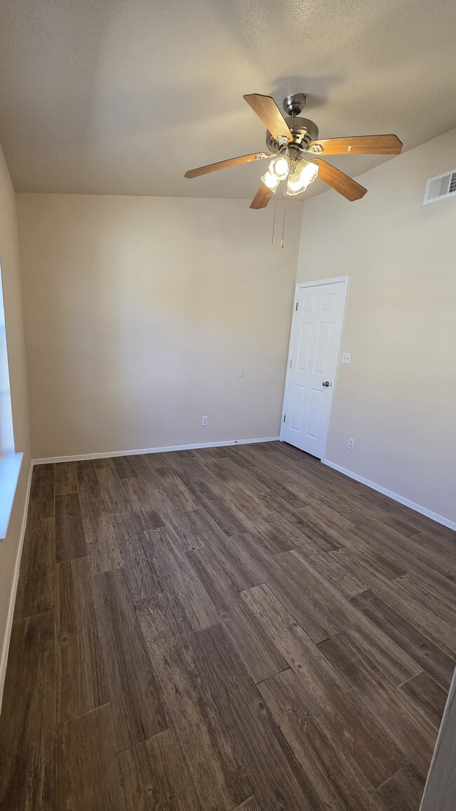Building Photo - 12340 Tierra Arroyo Dr