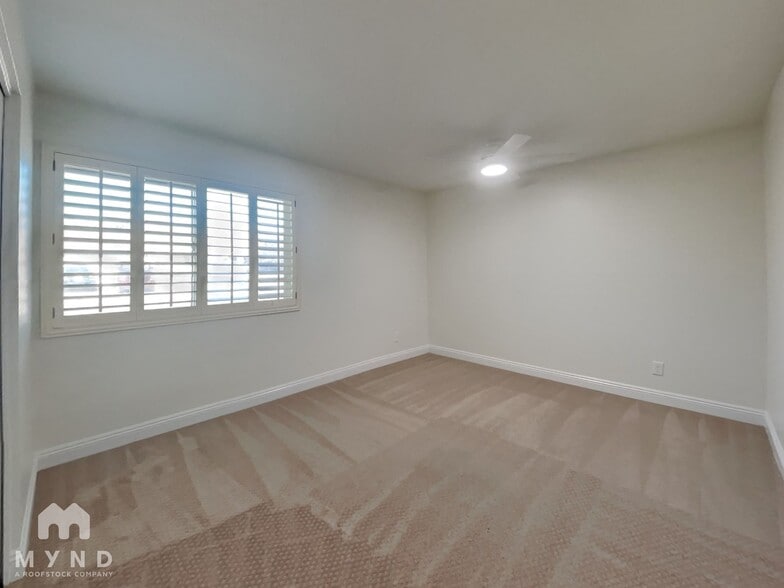 Building Photo - 4547 E San Gabriel Ave