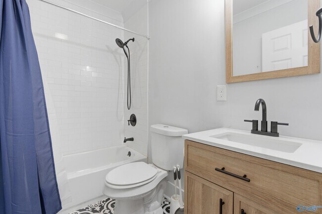 Building Photo - 208 Beirne Ave NW