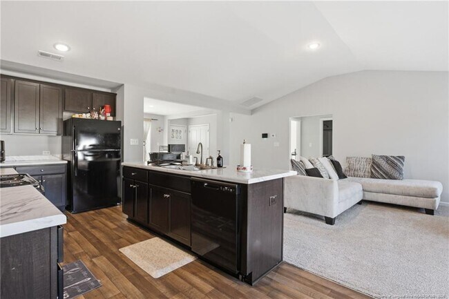 Building Photo - 50 Terrier Ct