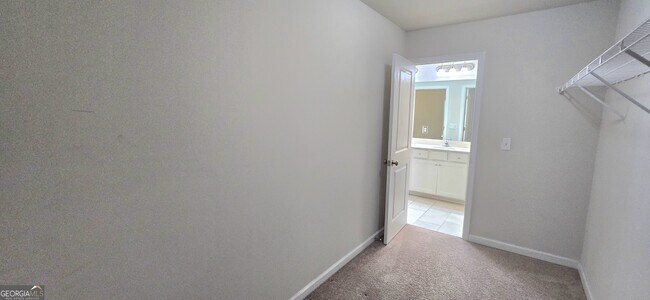 Building Photo - 3608 Hidden Valley Cir