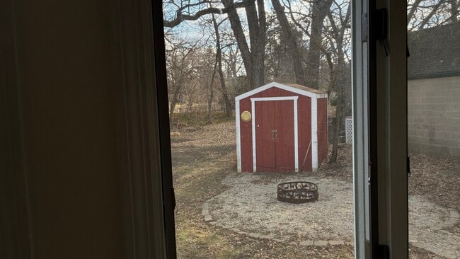 Building Photo - 155 Seymour Ave