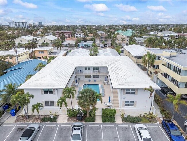 Building Photo - 4541 N Ocean Dr