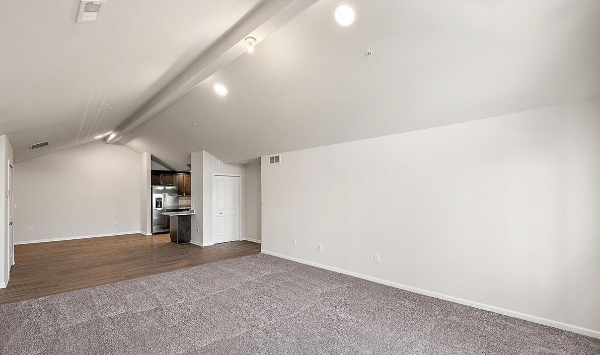 Building Photo - 8292 Heywood Cir