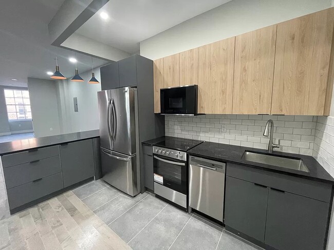 Building Photo - 20 Saint Marks Place