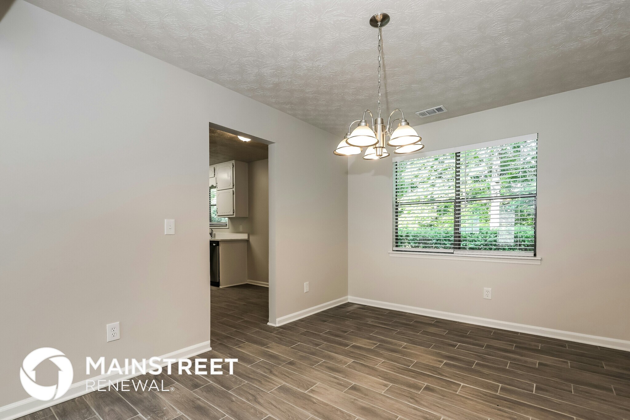 Building Photo - 6097 Twin Creeks Ct