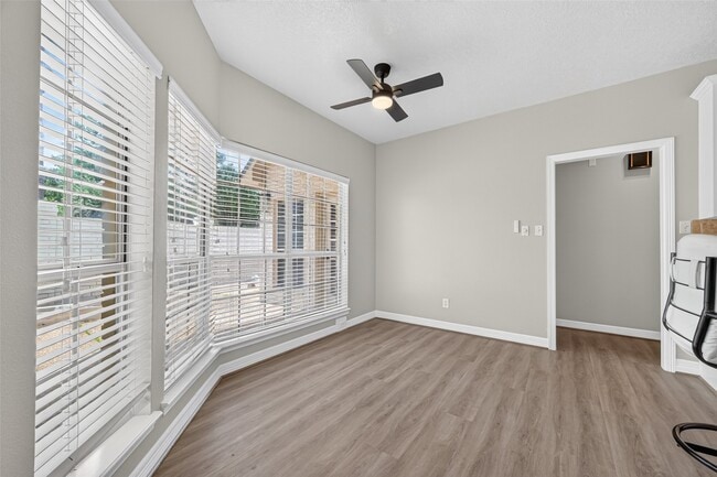 Building Photo - 14303 Reissen Ln