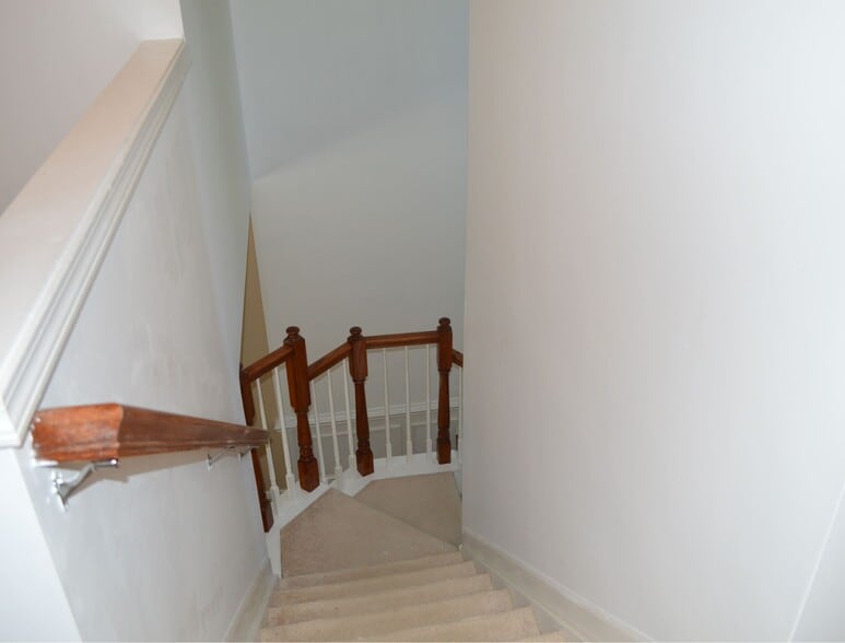 Building Photo - 16831 Dunaverty Pl