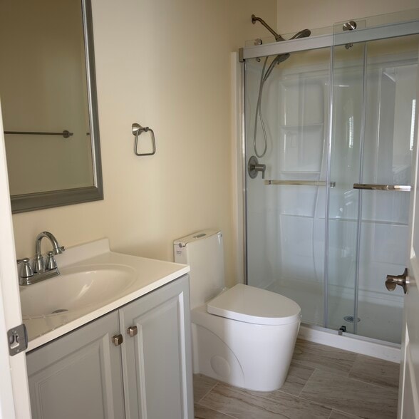 Building Photo - 9417 Tilmont St