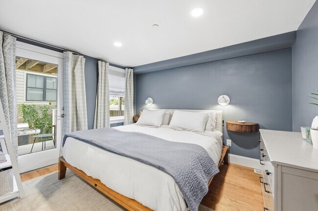 Building Photo - 64 O St