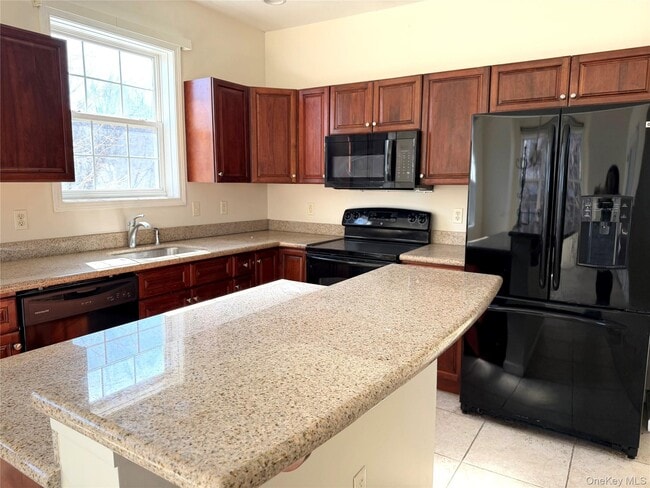 Building Photo - 937 Tower Ridge Cir