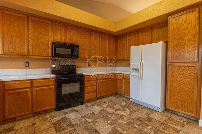 Building Photo - 1106 Klemeyer Cir