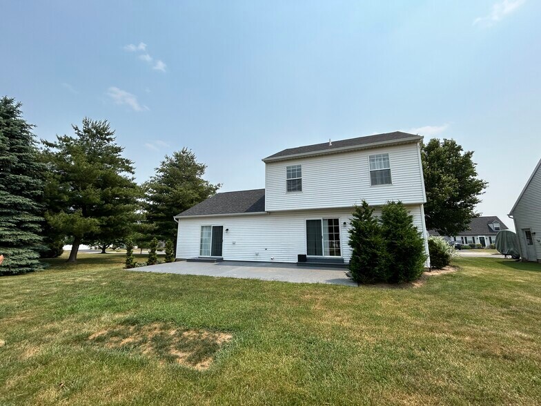 Building Photo - 3703 Wheatland Dr