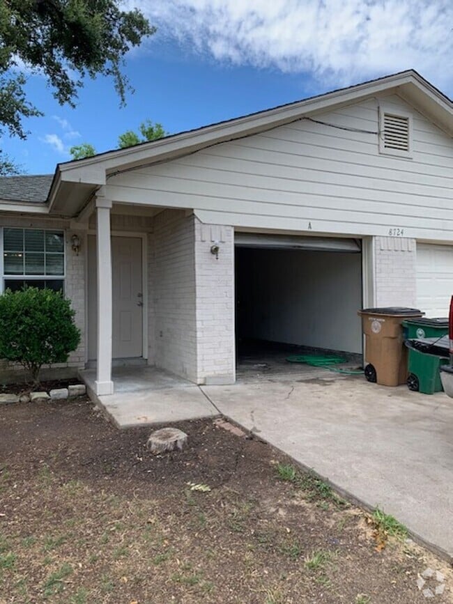 Building Photo - 8724 Talyne Chaise Cir