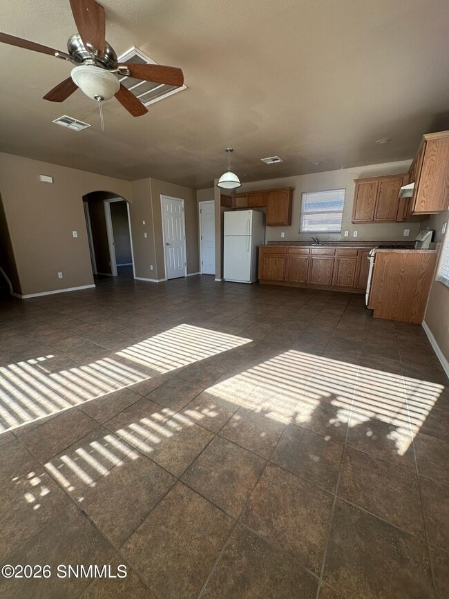 Building Photo - 1595 Carrillo Ct