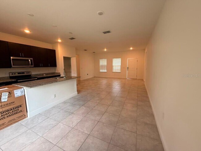 Building Photo - 7855 SW 127th Loop
