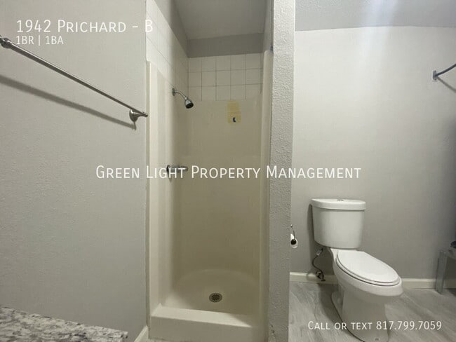 Building Photo - 1942 Prichard-B