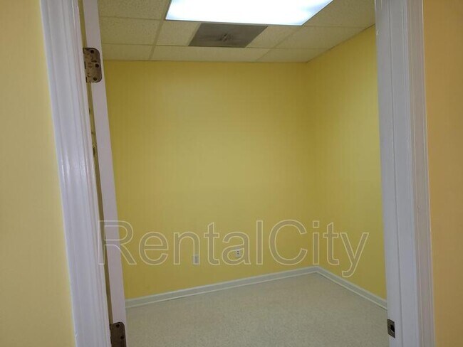 Building Photo - 1365 Flowering Dogwood Ln