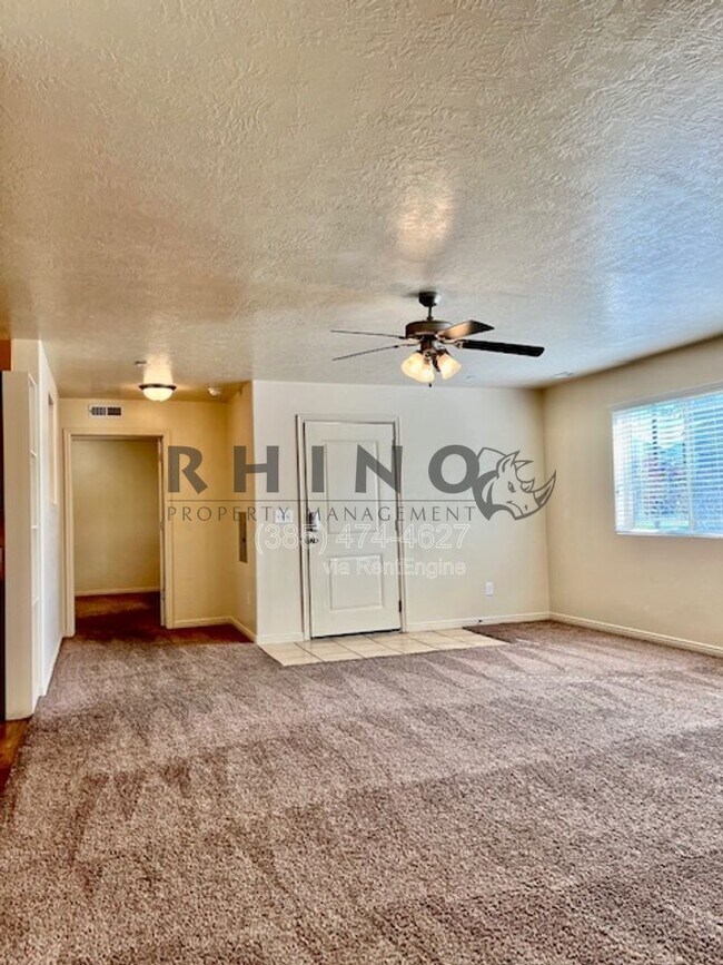 Building Photo - 6941 Village River Ln