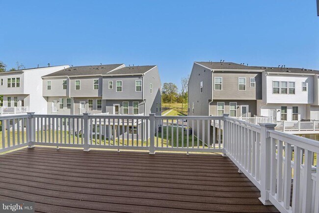 Building Photo - 133 Woodgate Cir