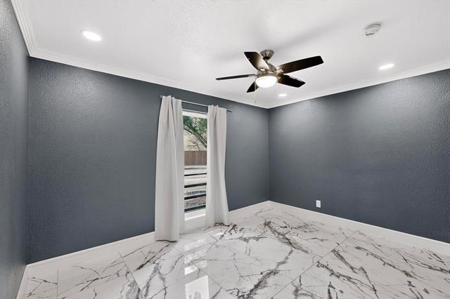 Building Photo - 4006 Mayflower Dr